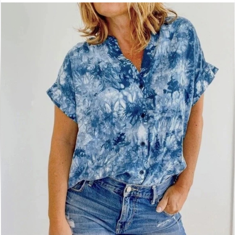Anthropologie Cloth & Stone S/S Button Down Tie Dye Blue Tencel MEDIUM
